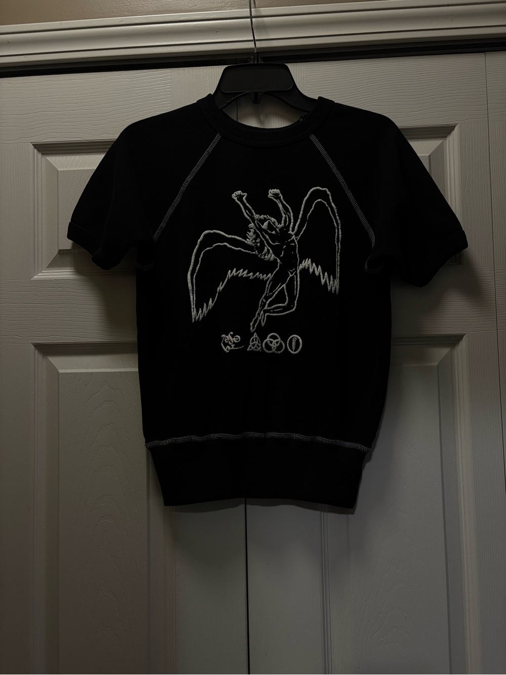 People of leisure 
Led Zeppelin sweatshirt, short sleeve